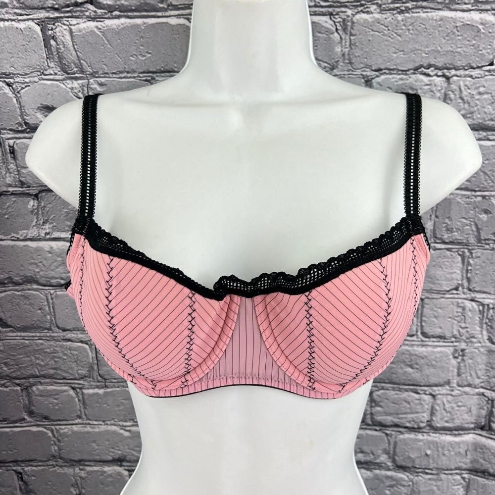 Jezebel Cosmopolitan Pink‎  Push-up Bra Size 36B
